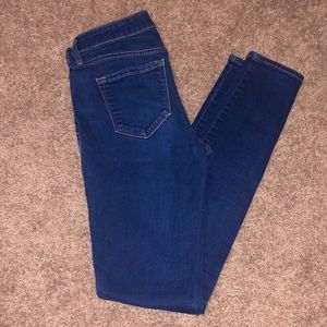 Old navy rock star jeans- gently used